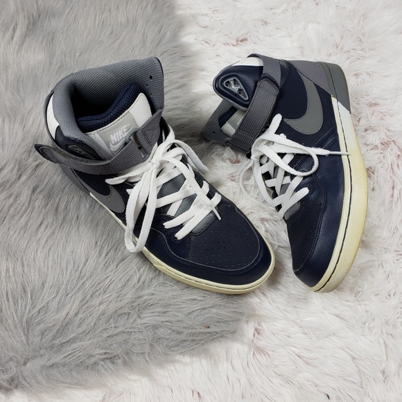 nike court tranxition